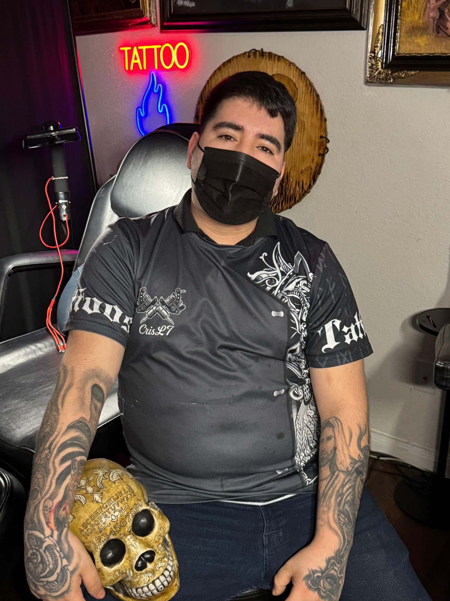 Retrato de CrisL7, tatuador/a de Fusion FX LLC